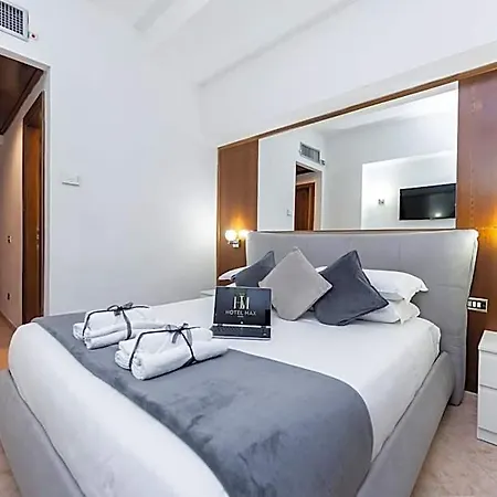 Max 3* Rome