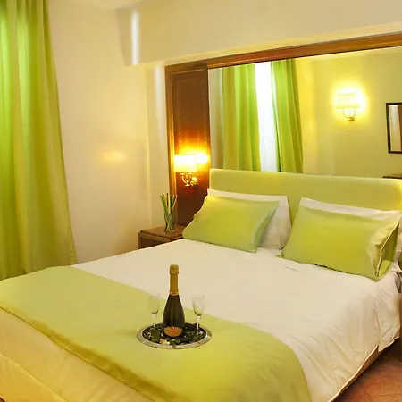 Max Hotel 3*